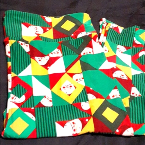 😊FREE😊W/$25 Purchase - Lu La Roe leggings - Christmas ? geometric, Plus Sized - Picture 3 of 6